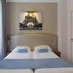 Western Au Trocadero Hotel 3*
