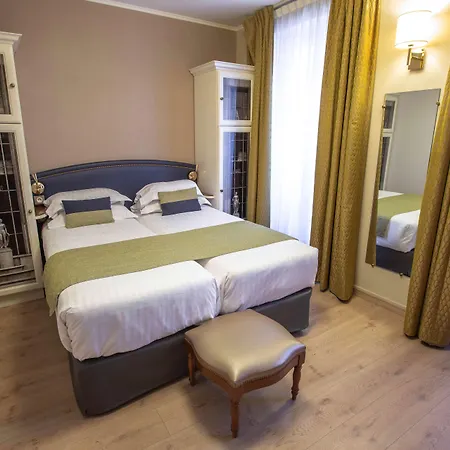 Western Au Trocadero Hotel 3*