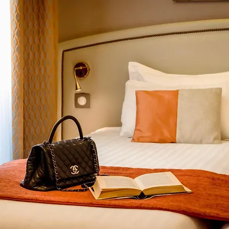 Western Au Trocadero Hotel 3*