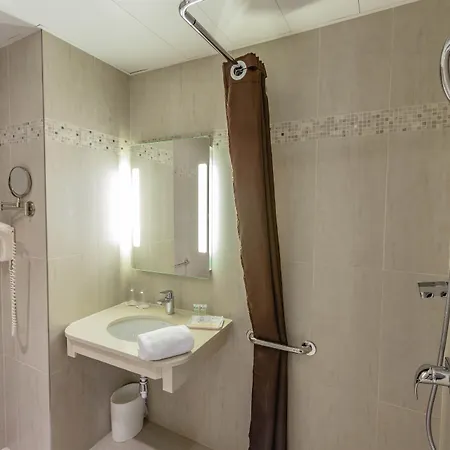 Western Au Trocadero 3*