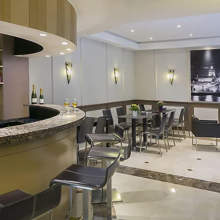 Western Au Trocadero 3*