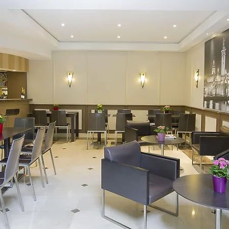 Western Au Trocadéro Hotel