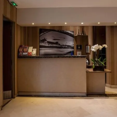 Otel Western Au Trocadero