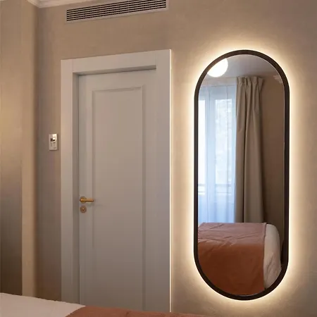 Western Au Trocadero 3*