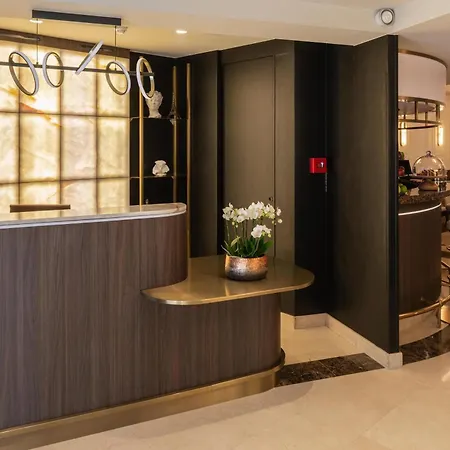 Western Au Trocadero