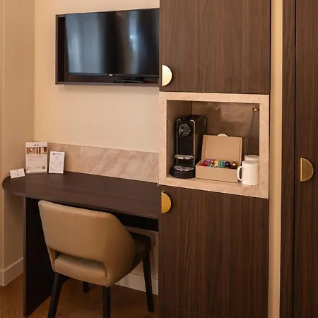 Western Au Trocadero