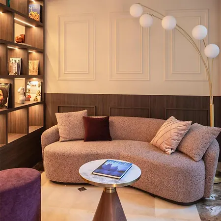 Western Au Trocadero Paris