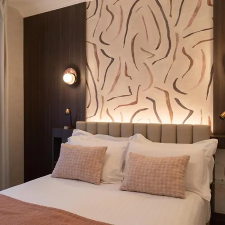 Western Au Trocadero 3*