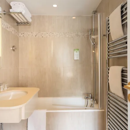 Western Au Trocadéro Hotel 3*