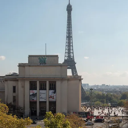 Western Au Trocadéro Parigi