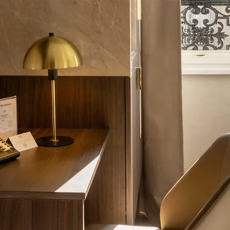 Hotel Western Au Trocadéro Parigi
